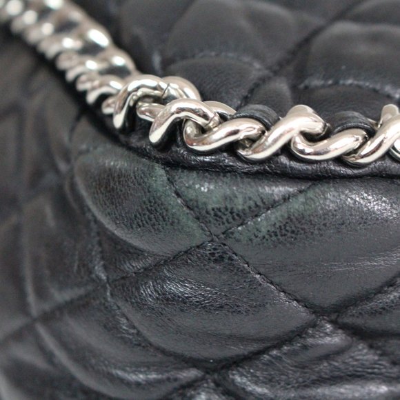 CHANEL Quilted Chain Trim Leather Shoulder Bag CC - Picture 6 of 8